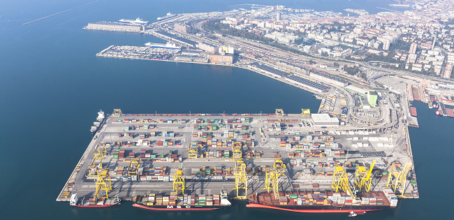 Porti: integrazione, lavoro, innovazione. Uno sguardo da Trieste. Intervista a Mario Sommariva