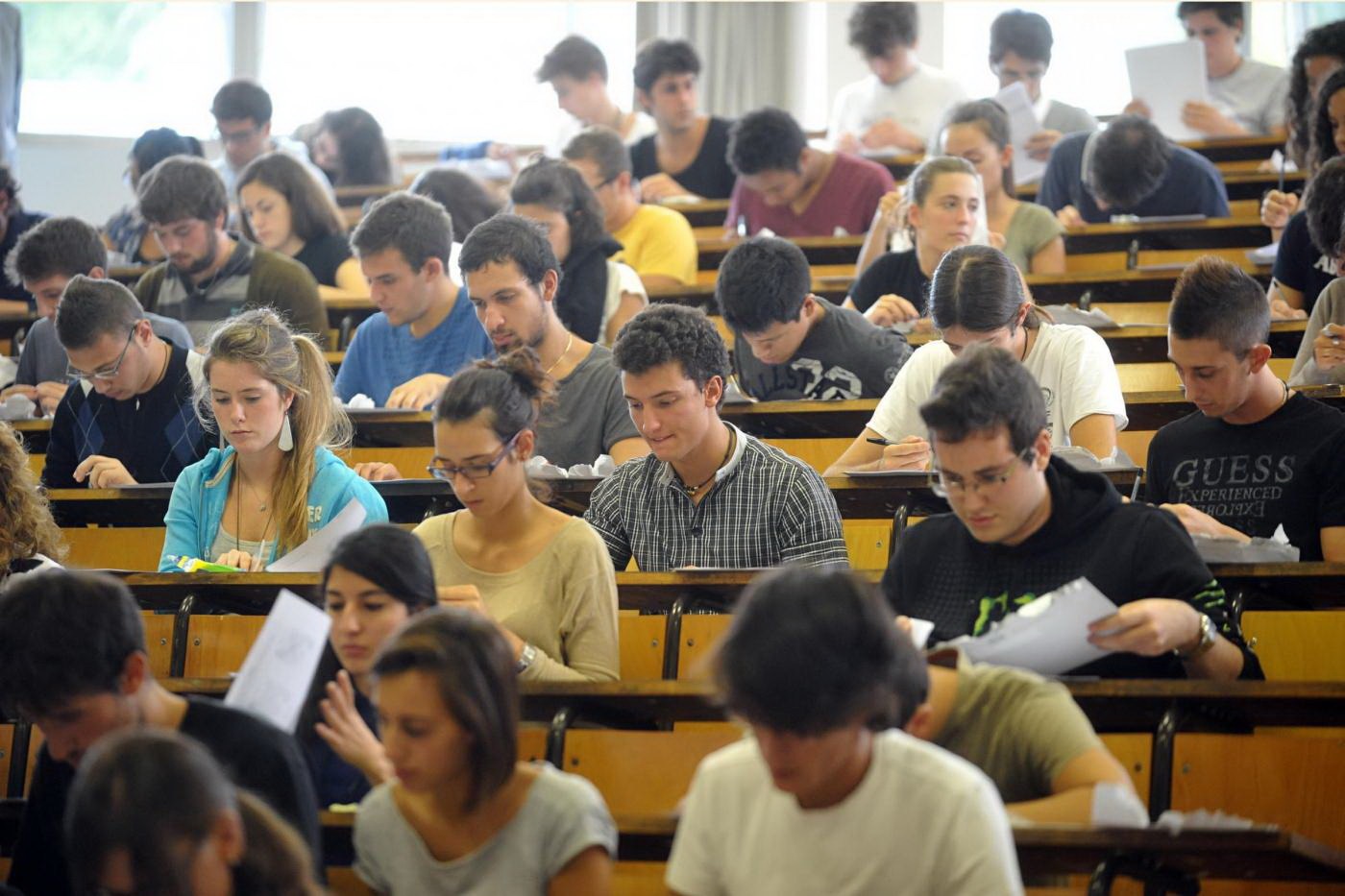 “La laurea negata. Le politiche contro l’istruzione universitaria” di Gianfranco Viesti
